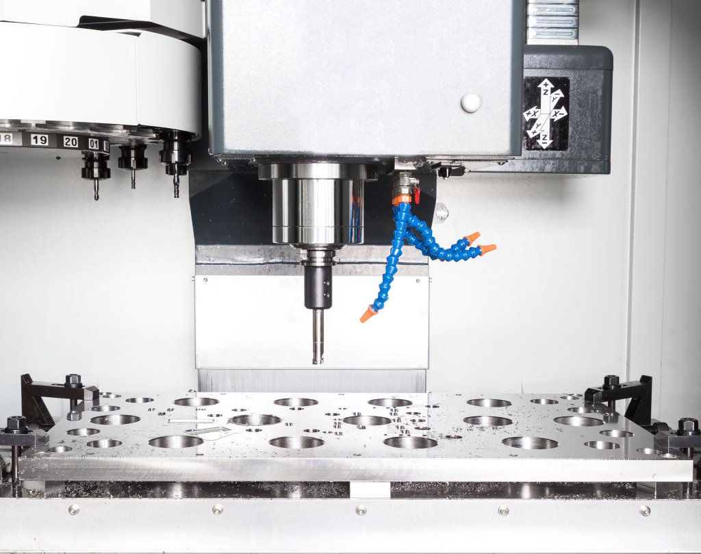 Lavorazione di lame ad alta precisione con tecnologia CNC