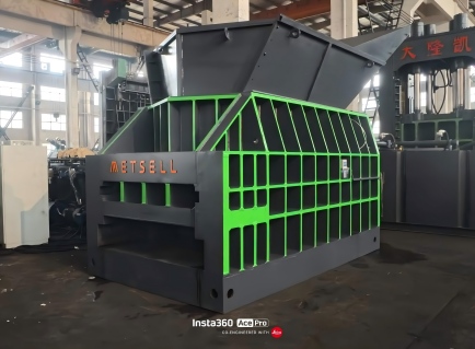 La qualità è la nostra priorità! Clienti del Bangladesh visitano la fabbrica per un'ispezione in loco, trituratore a doppio albero per impieghi gravosi spedito con successo